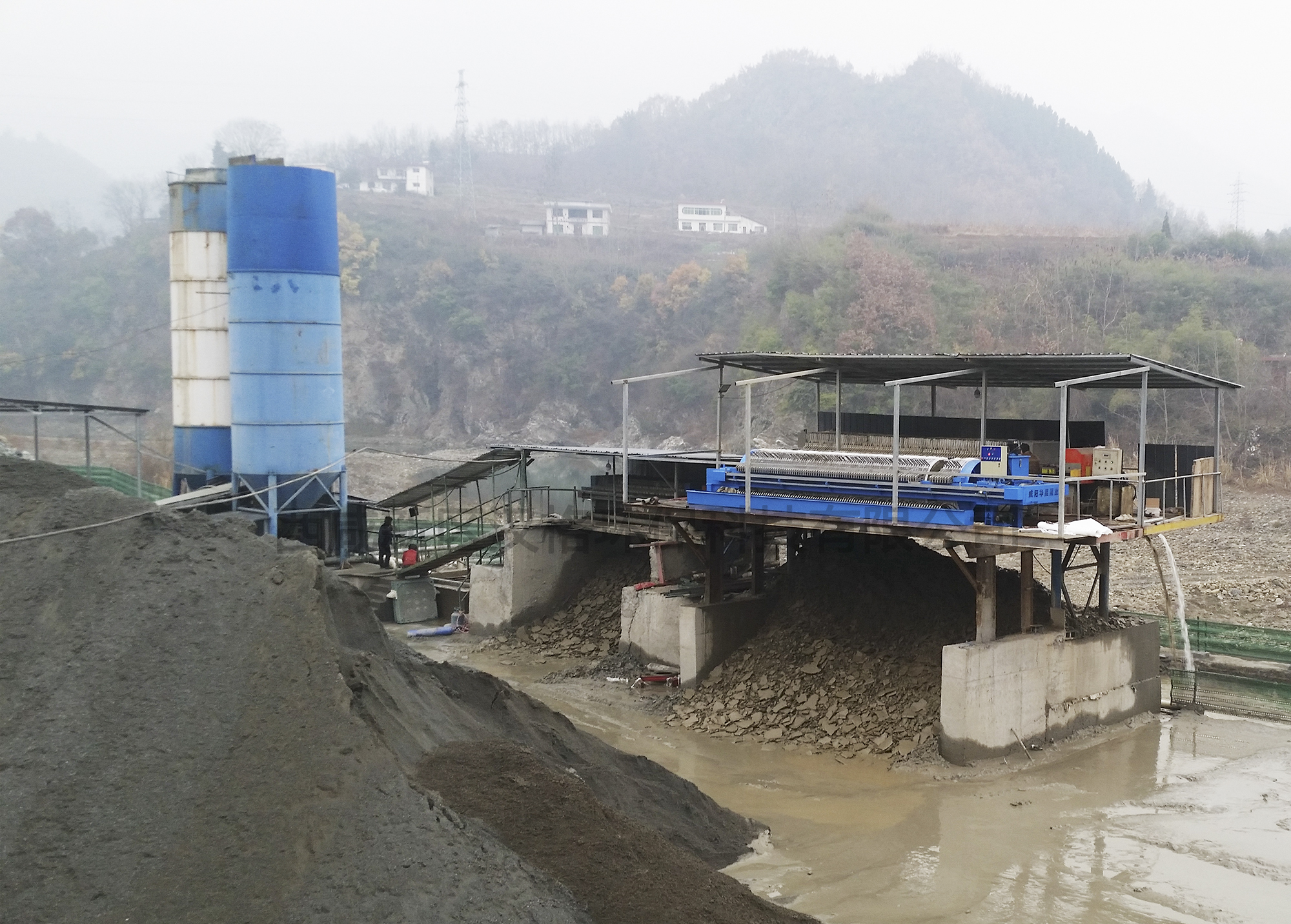 板框壓濾機(jī)工作現(xiàn)場